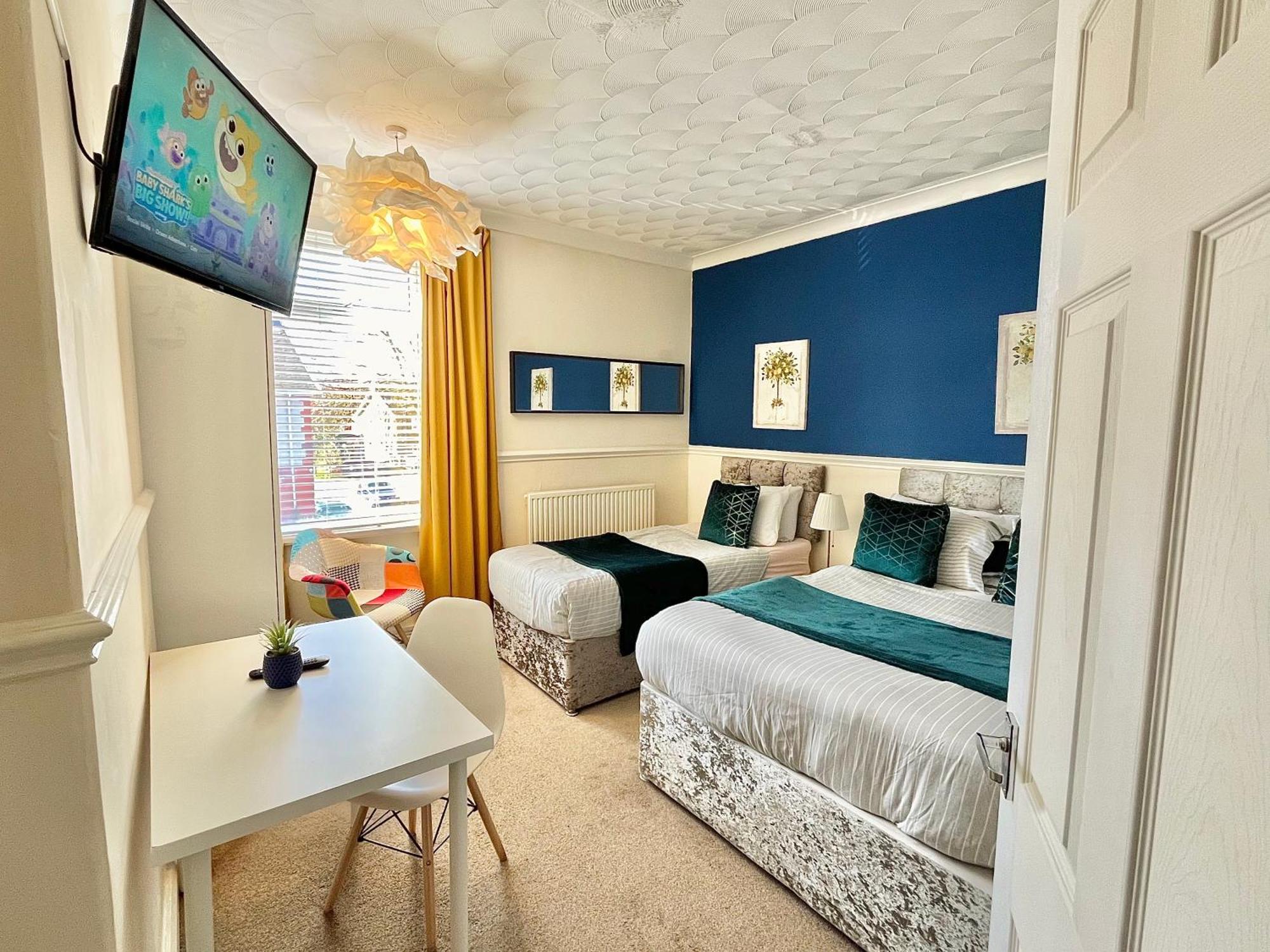 Summer Lane House-3 Bedrooms-Close To M1-Longer Stay-Free Parking บาร์นสลีย์ ภายนอก รูปภาพ