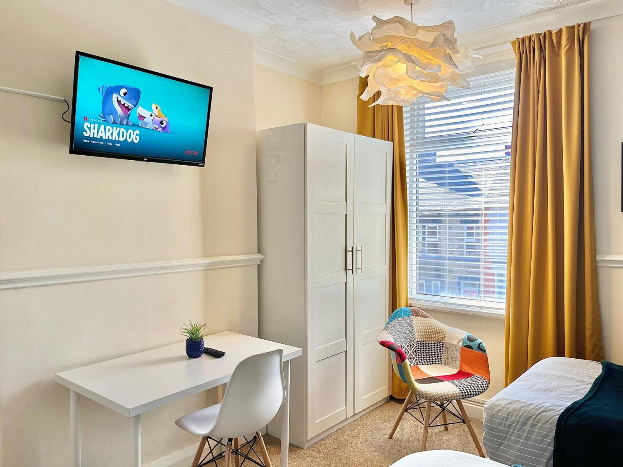Summer Lane House-3 Bedrooms-Close To M1-Longer Stay-Free Parking บาร์นสลีย์ ภายนอก รูปภาพ