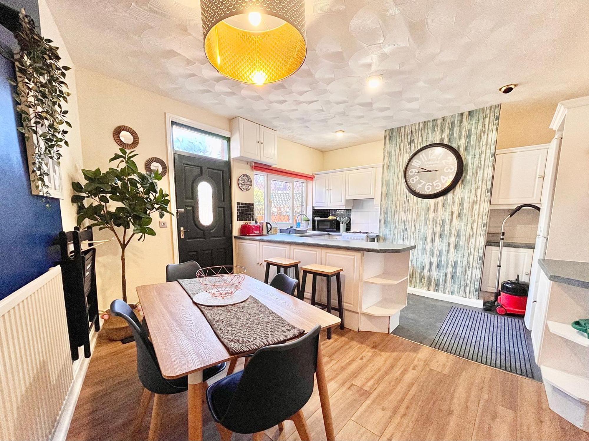 Summer Lane House-3 Bedrooms-Close To M1-Longer Stay-Free Parking บาร์นสลีย์ ภายนอก รูปภาพ