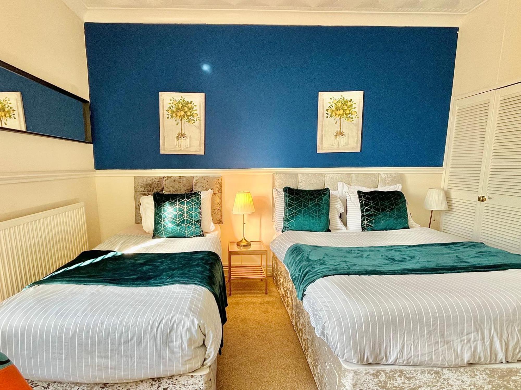 Summer Lane House-3 Bedrooms-Close To M1-Longer Stay-Free Parking บาร์นสลีย์ ภายนอก รูปภาพ